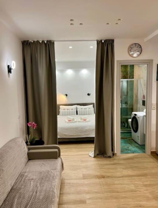 Smart Modern Apartment B Афины Экстерьер фото